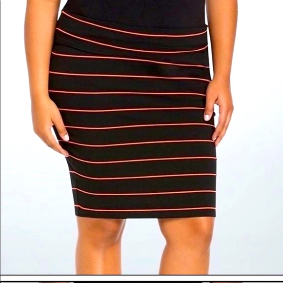 Torrid Dresses & Skirts - Torrid Pencil Skirt
